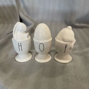 Rae Dunn HOP 3 EGGS